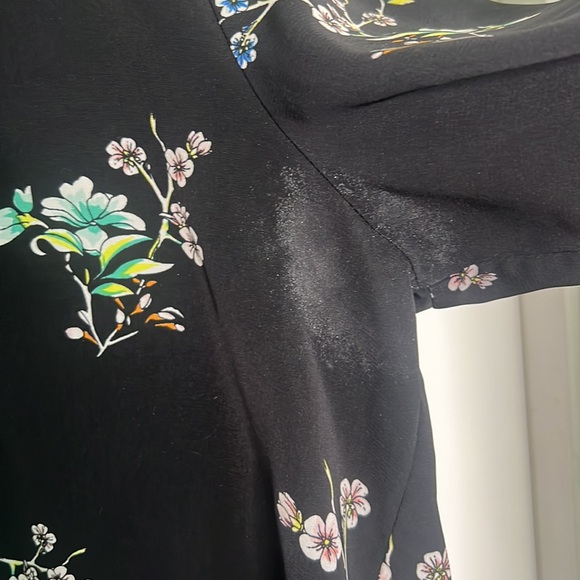 H&M size 12 button down blouse - Picture 7 of 9